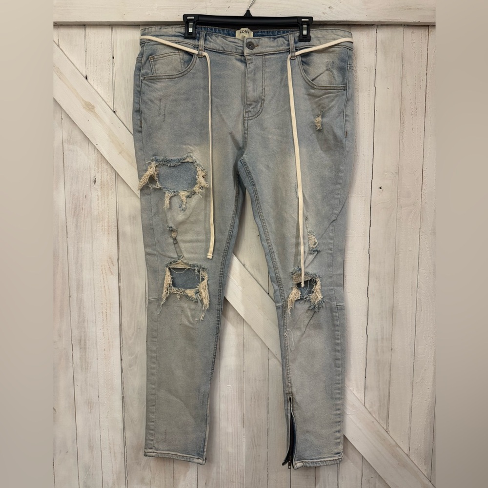 KDNK Blue Skinny Taper Jeans – Size 40W x 30L – NWT